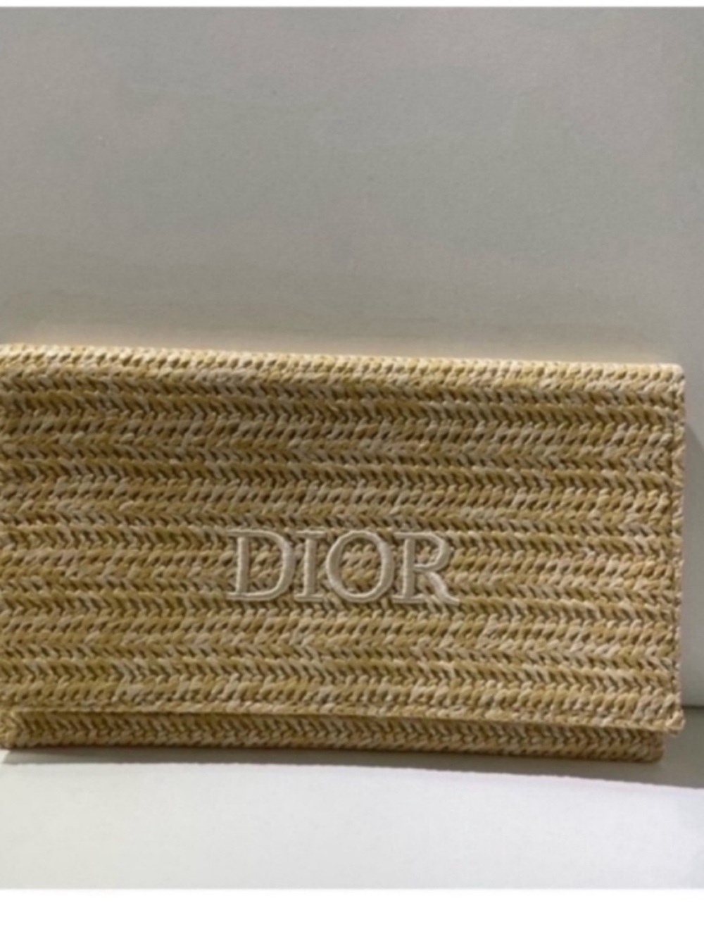 Dior beauty gift straw cosmetic bag - Picture 4 of 9